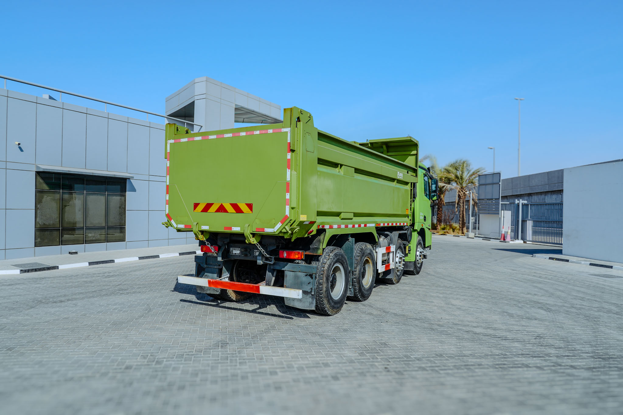 2021 XCMG HANVAN G7 XGA3310D5WE 8X4 Twin-Steer Sleeper Dump Truck (Unused) - Image 7