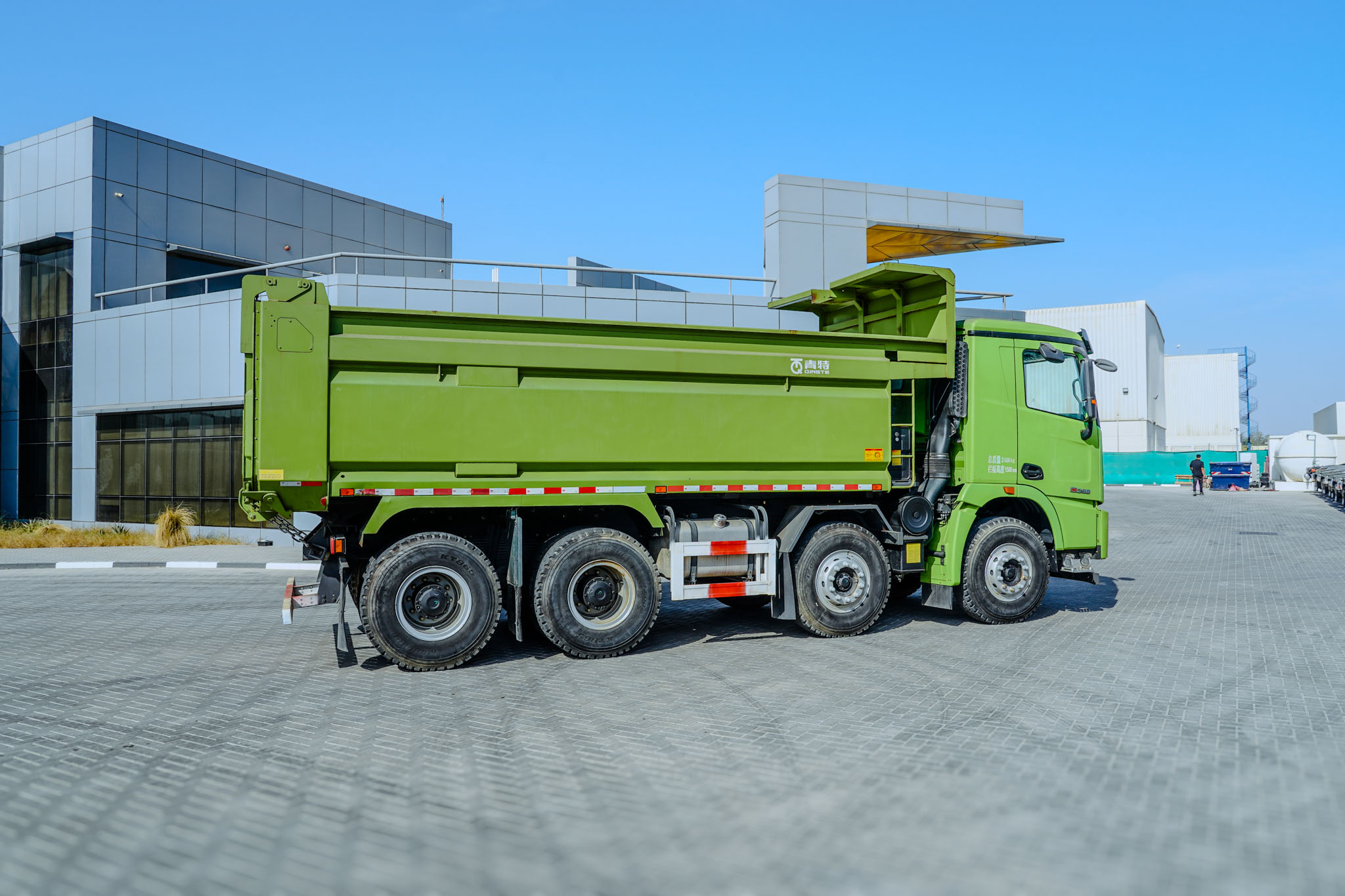 2021 XCMG HANVAN G7 XGA3310D5WE 8X4 Twin-Steer Sleeper Dump Truck (Unused) - Image 32