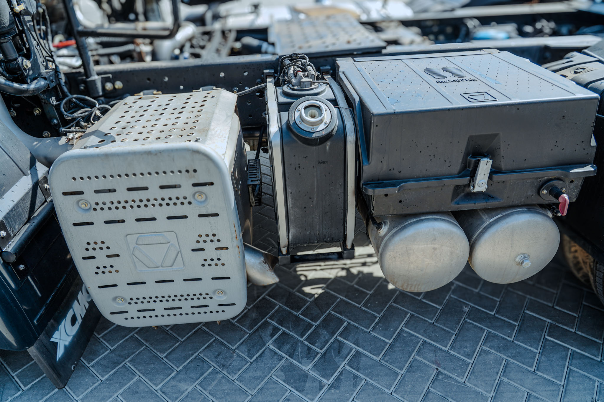 2021 XCMG NXG4251D5WC 6X4 Hanvan G9 Sleeper Truck Head (Unused) - Image 16