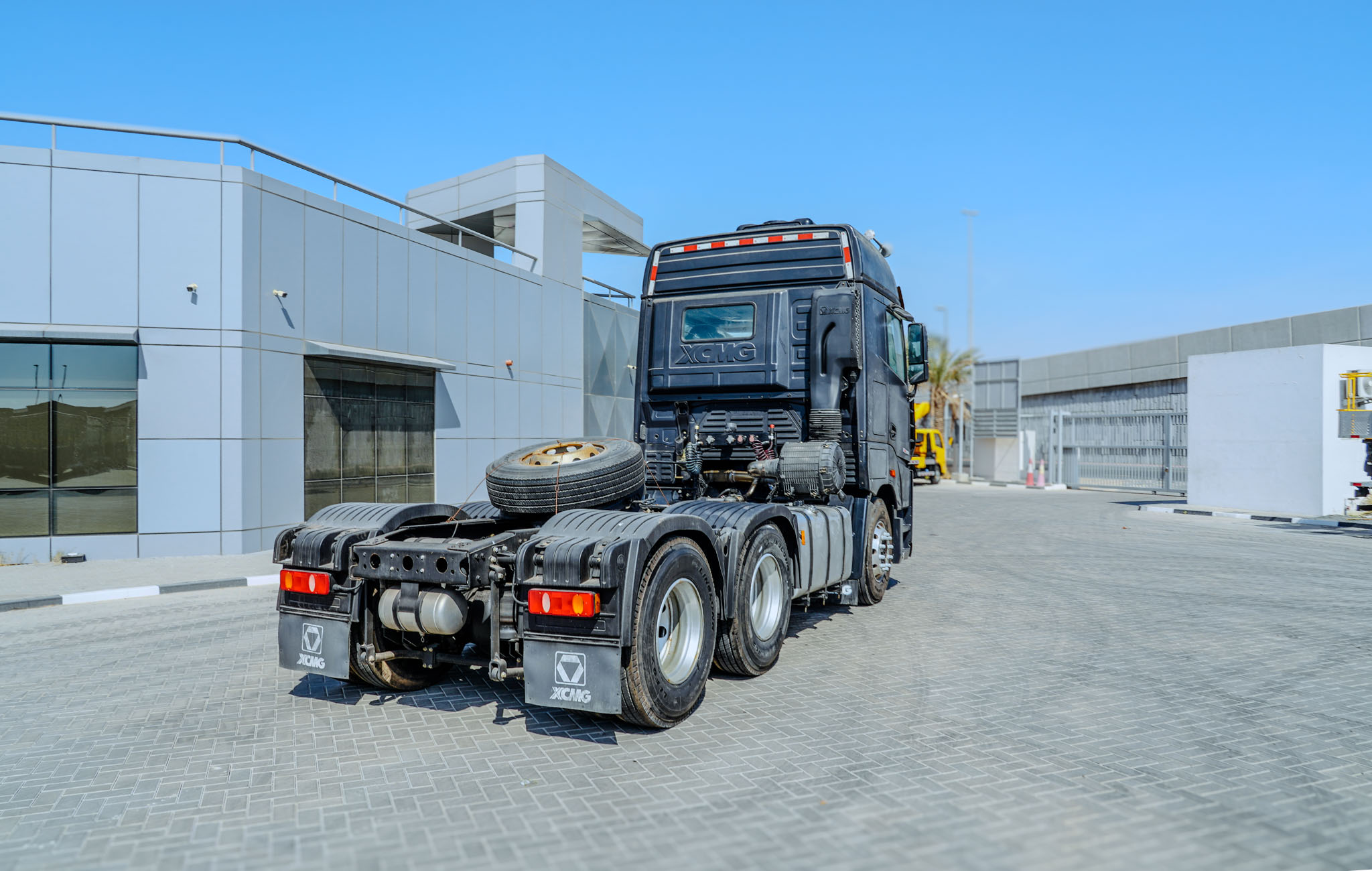 2021 XCMG NXG4251D5WC 6X4 Hanvan G9 Sleeper Truck Head (Unused) - Image 28