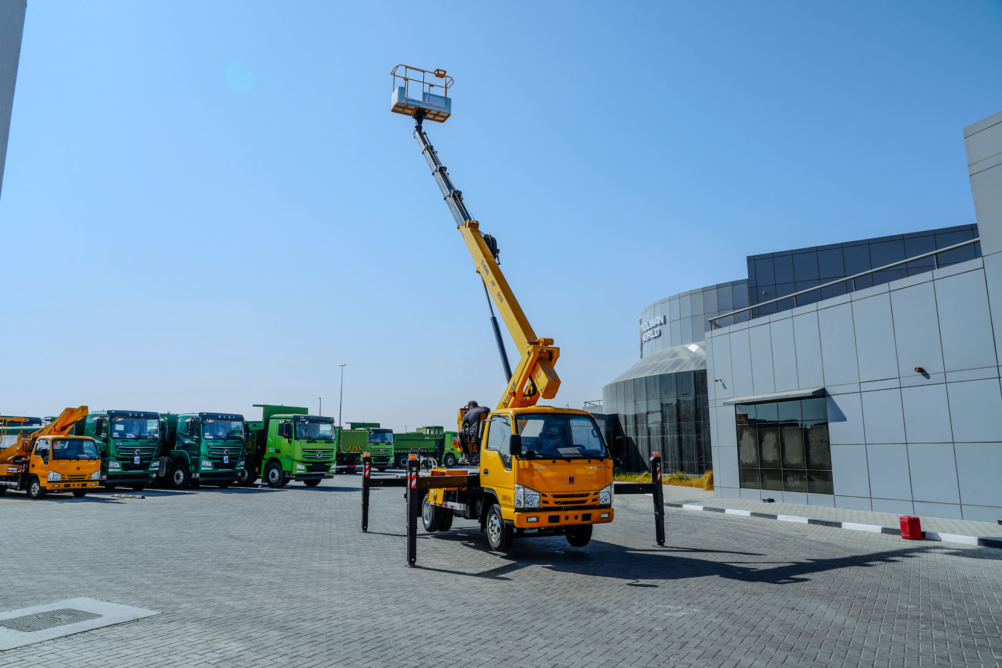 2024 XCMG GKS28GBJ 28m Aerial Platform Boom Lift on ISUZU 4X2 Flat Bed Truck (Unused) - Image 11