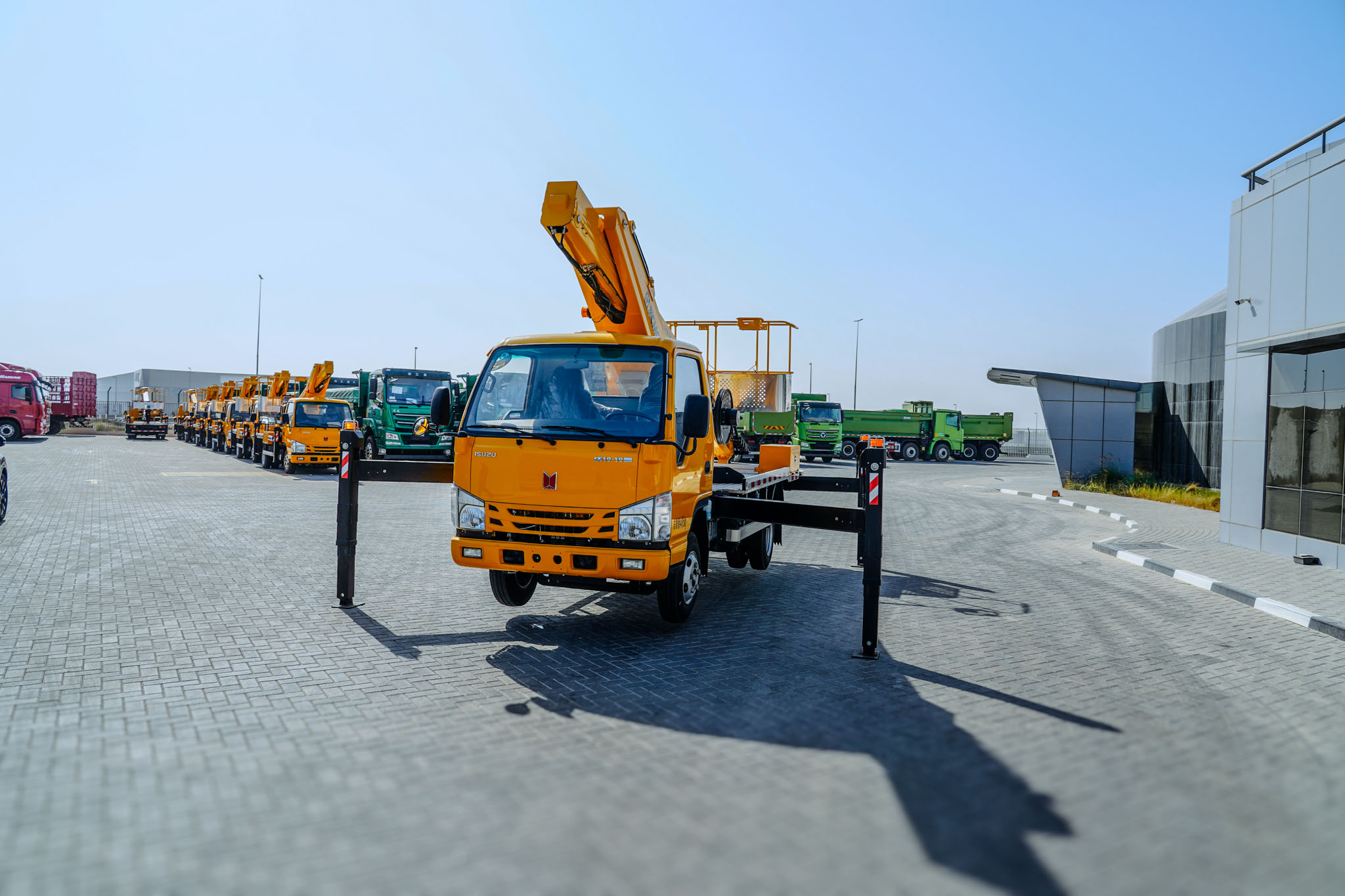 2024 XCMG GKS28GBJ 28m Aerial Platform Boom Lift on ISUZU 4X2 Flat Bed Truck (Unused) - Image 16