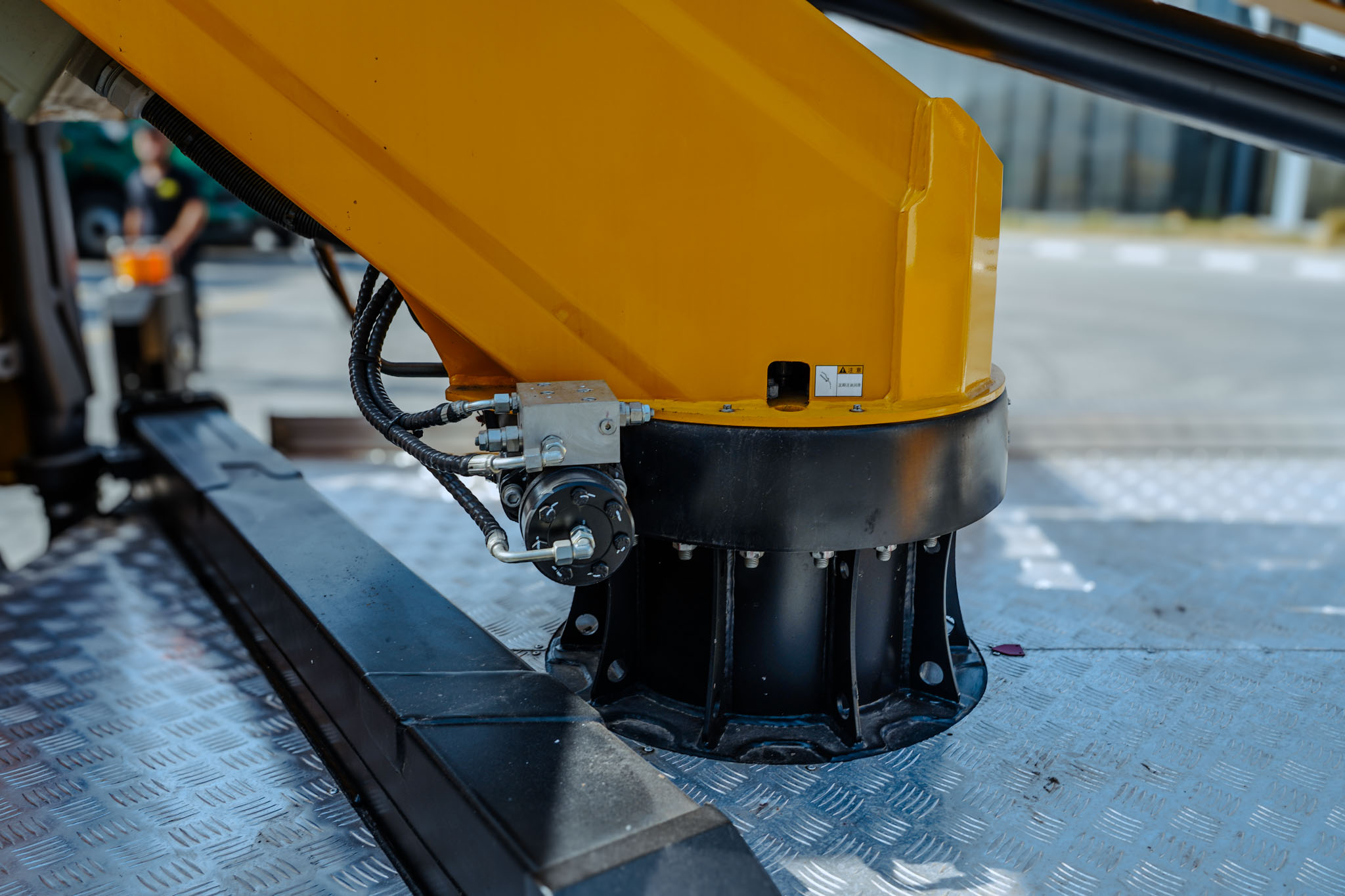 2024 XCMG GKS28GBJ 28m Aerial Platform Boom Lift on ISUZU 4X2 Flat Bed Truck (Unused) - Image 21