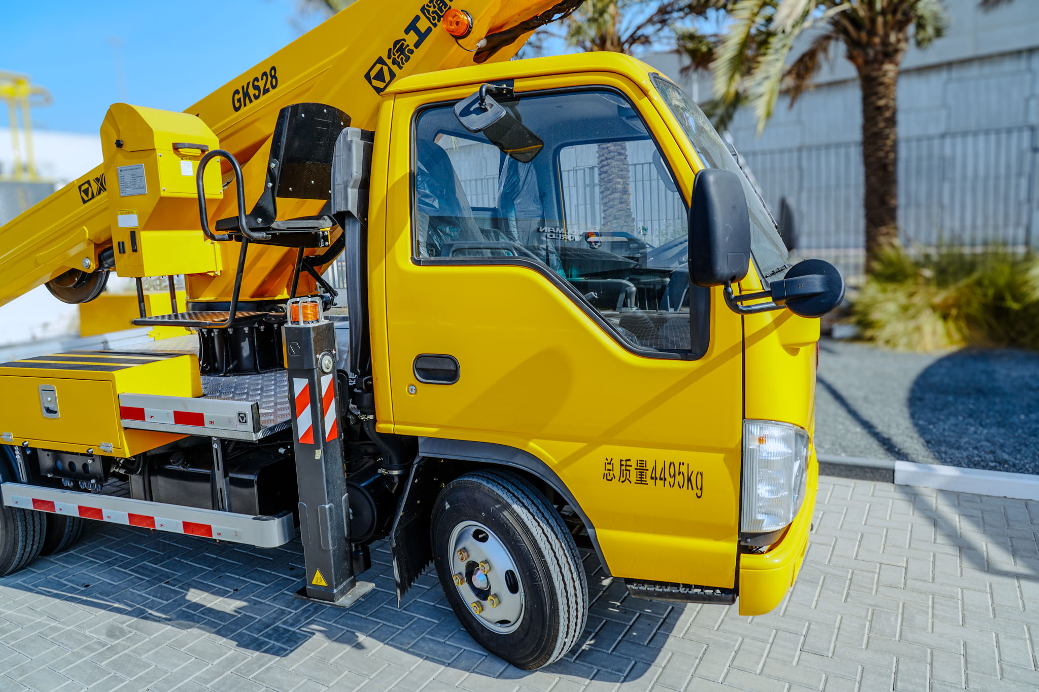 2024 XCMG GKS28GBJ 28m Aerial Platform Boom Lift on ISUZU 4X2 Flat Bed Truck (Unused) - Image 33