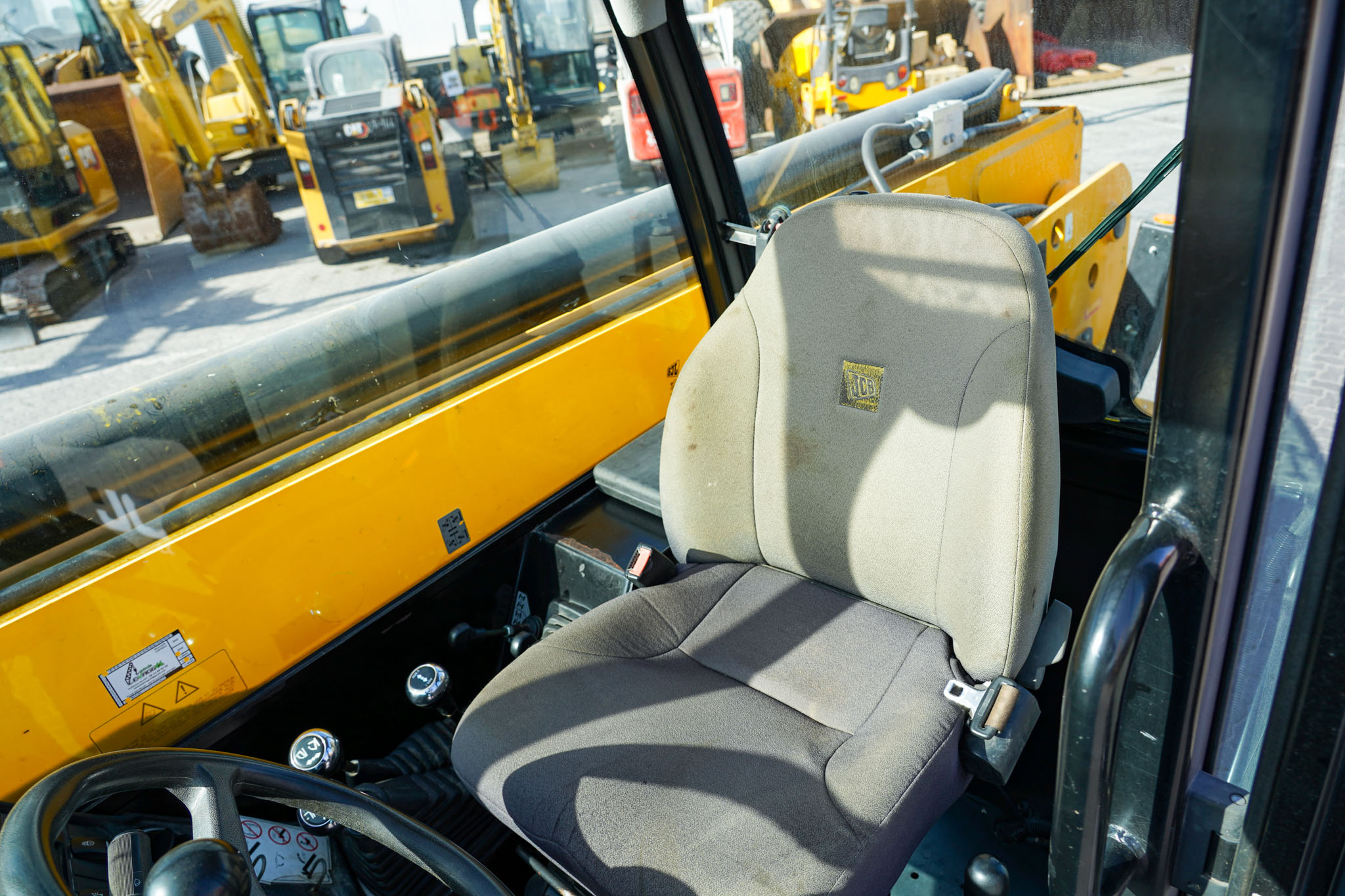 2017 JCB 540-180 Hi Viz Turbo Powershift Telehandler - Image 23