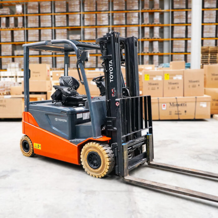 2018 TOYOTA 8FBM25T 2.5 Ton Electric Forklift