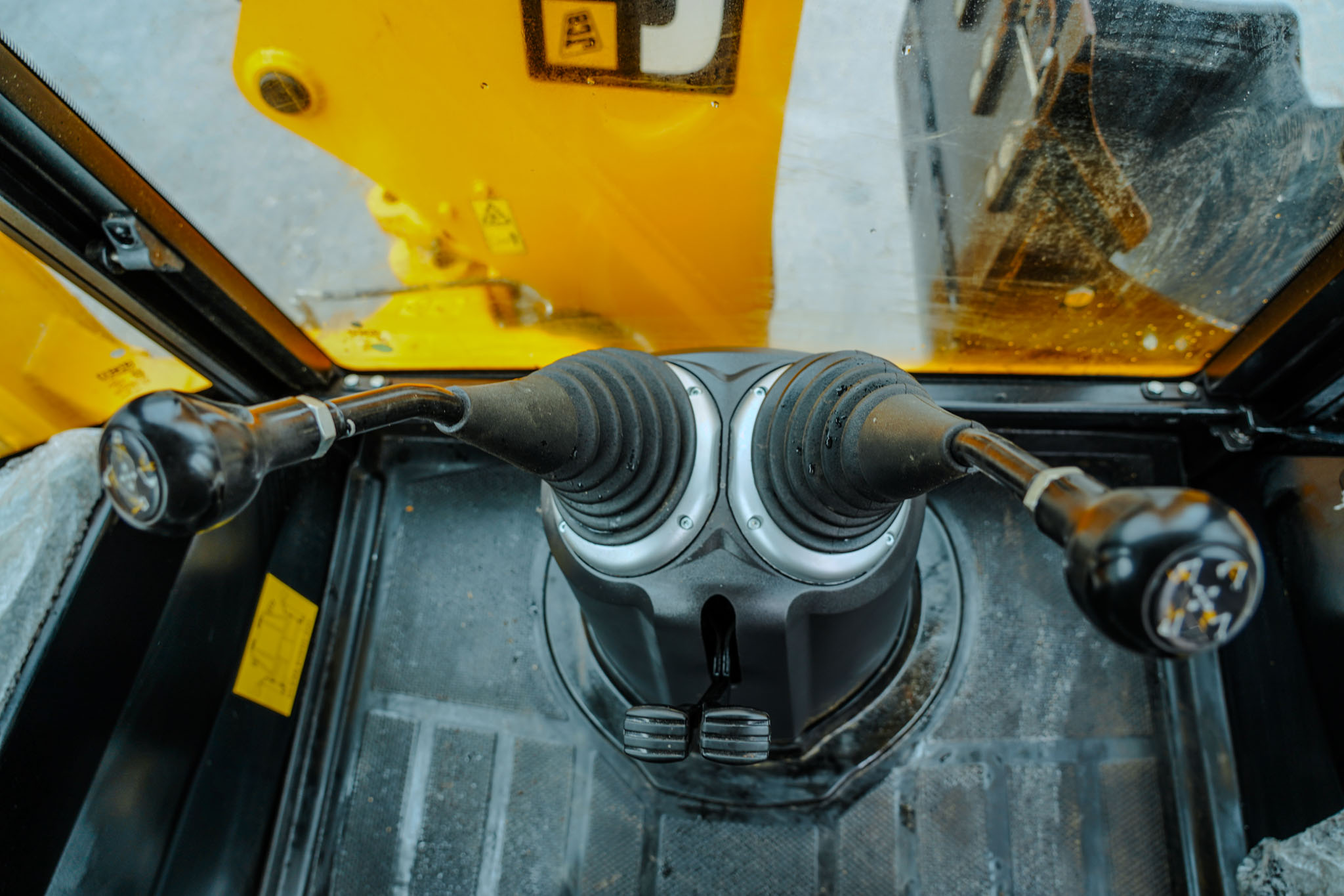 2025 JCB 3DX Plus 4X4 Backhoe Loader (Unused) - Image 13