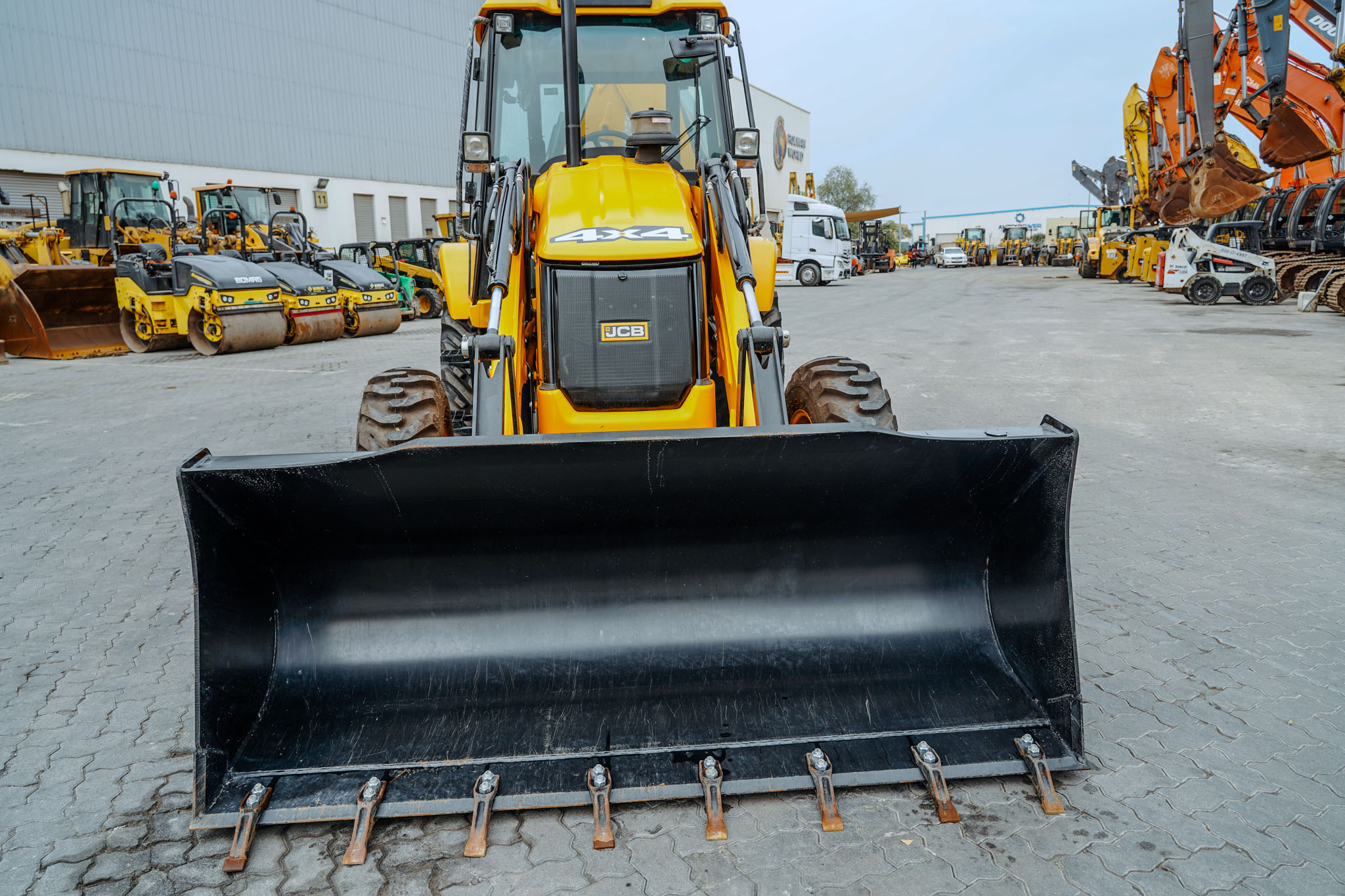 2025 JCB 3DX Plus 4X4 Backhoe Loader (Unused) - Image 9