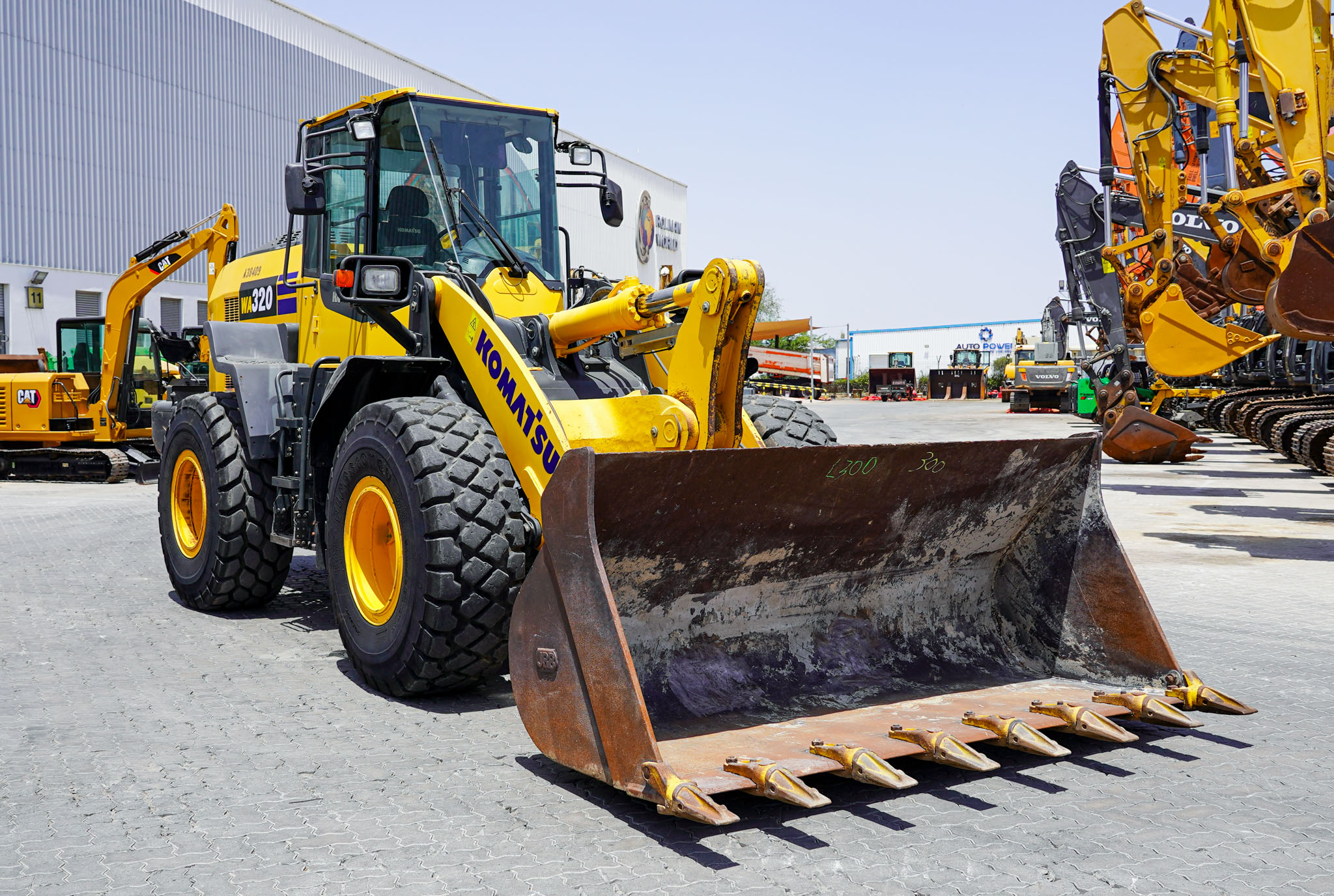 2018 Komatsu WA320-8 Wheel Loader - Image 8
