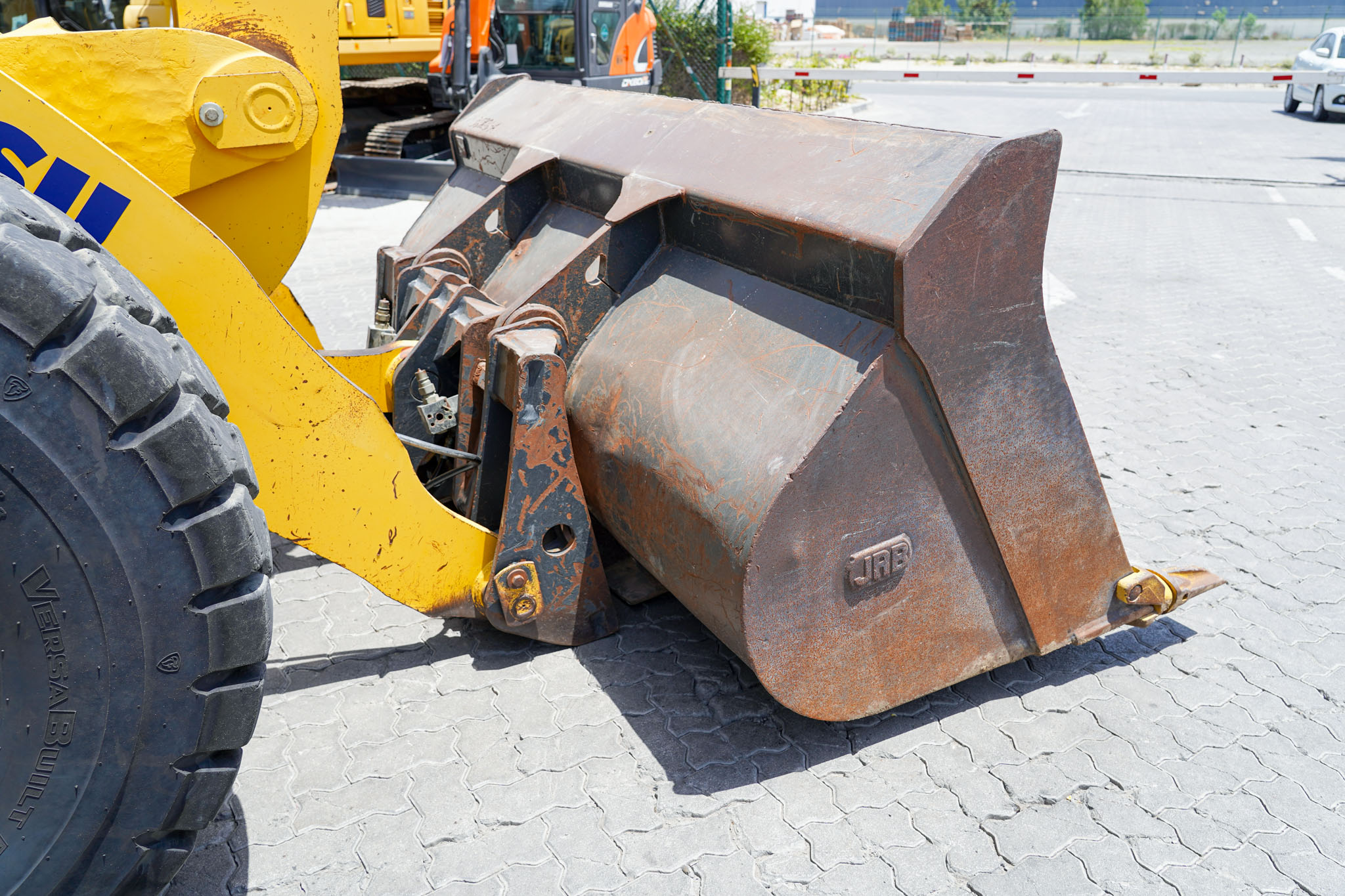 2018 Komatsu WA320-8 Wheel Loader - Image 10