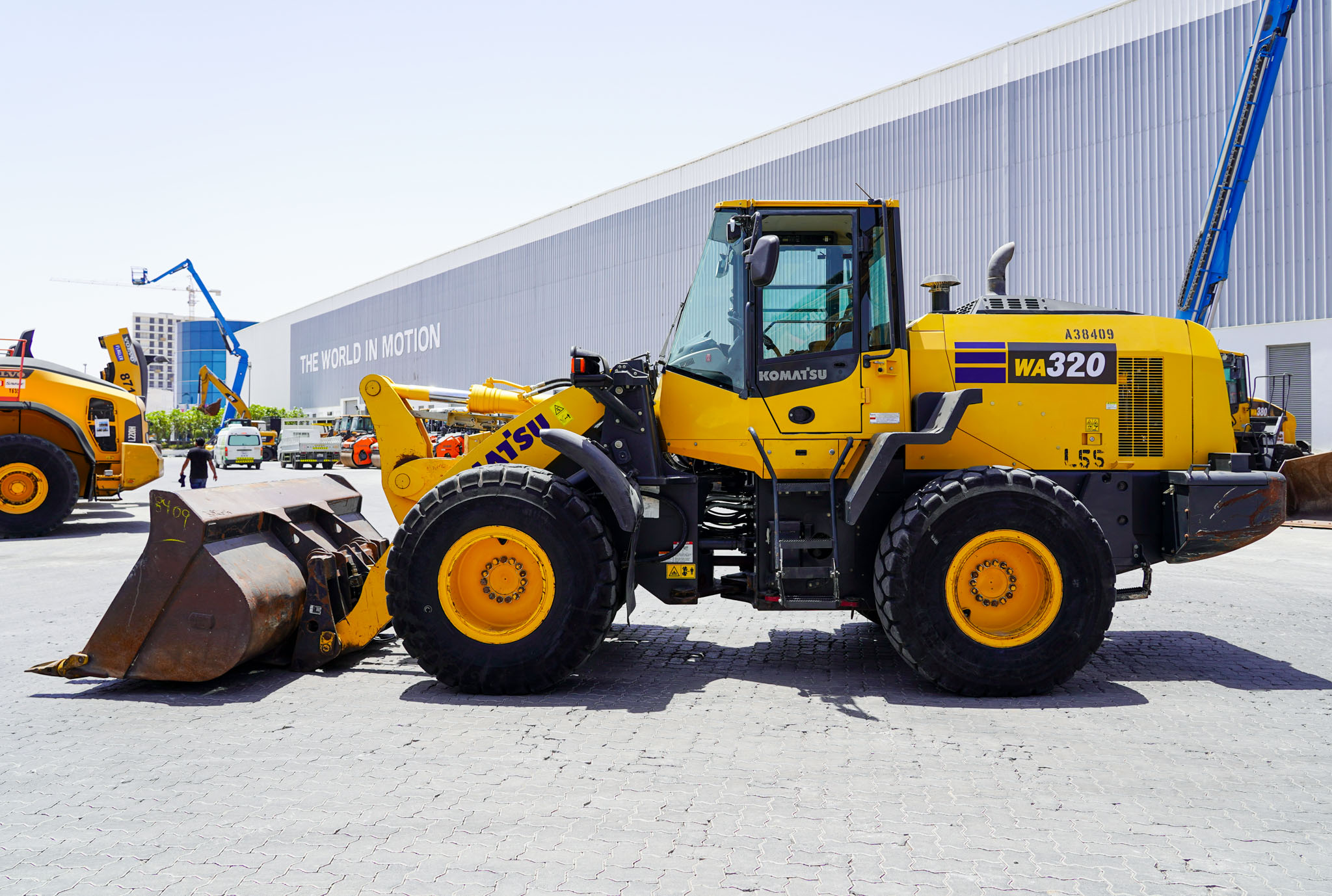 2018 Komatsu WA320-8 Wheel Loader - Image 6