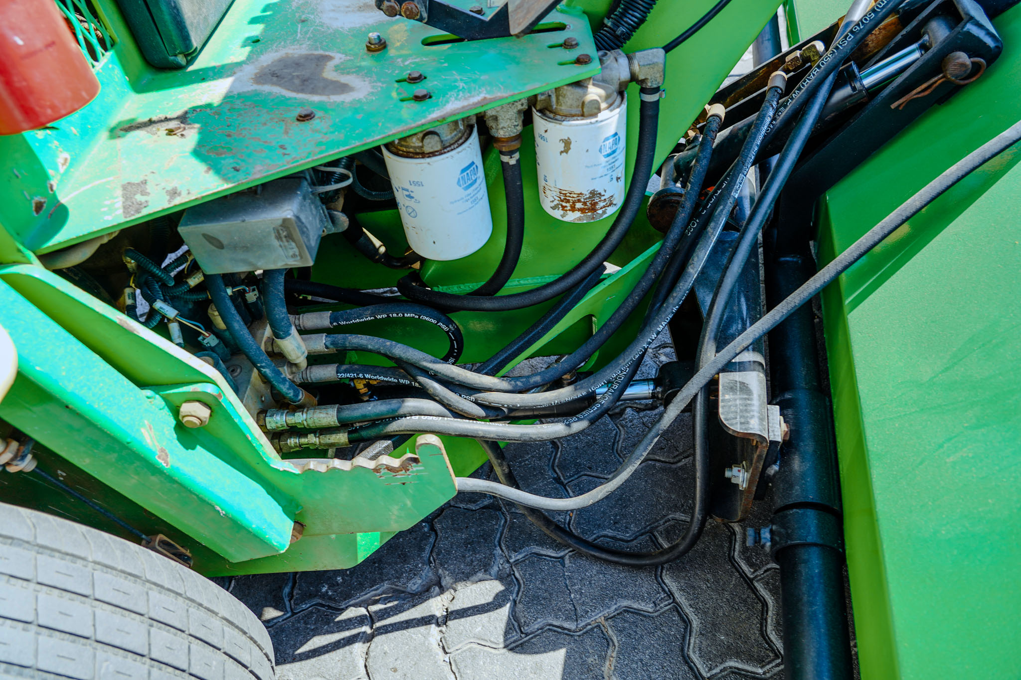2017 LAY-MOR SM300 Self-Propelled Broom - Image 7