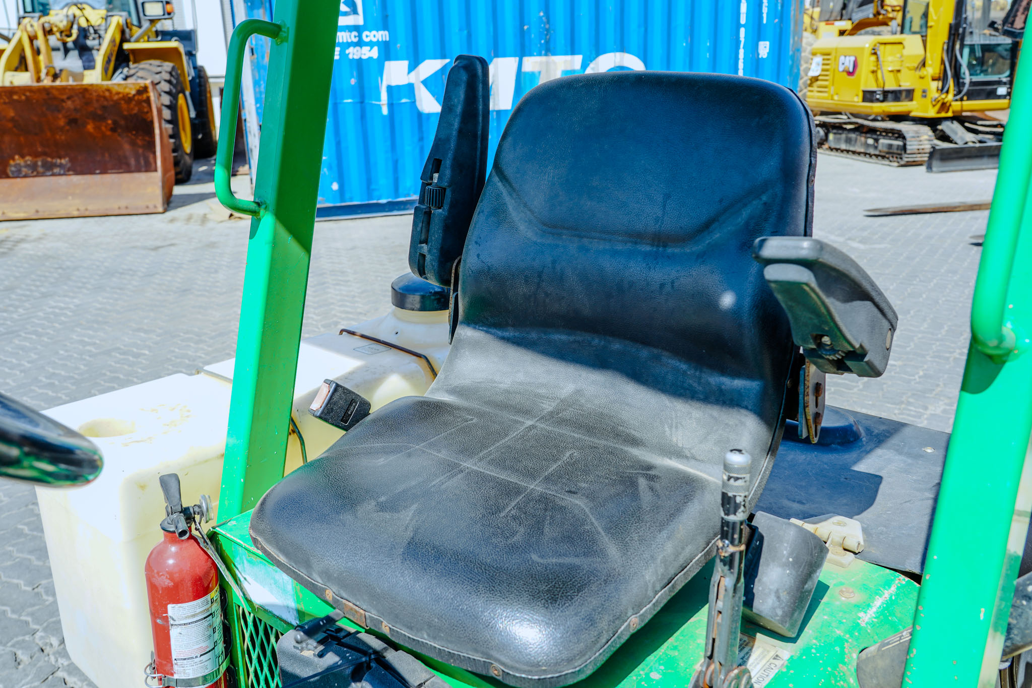 2017 LAY-MOR SM300 Self-Propelled Broom - Image 12