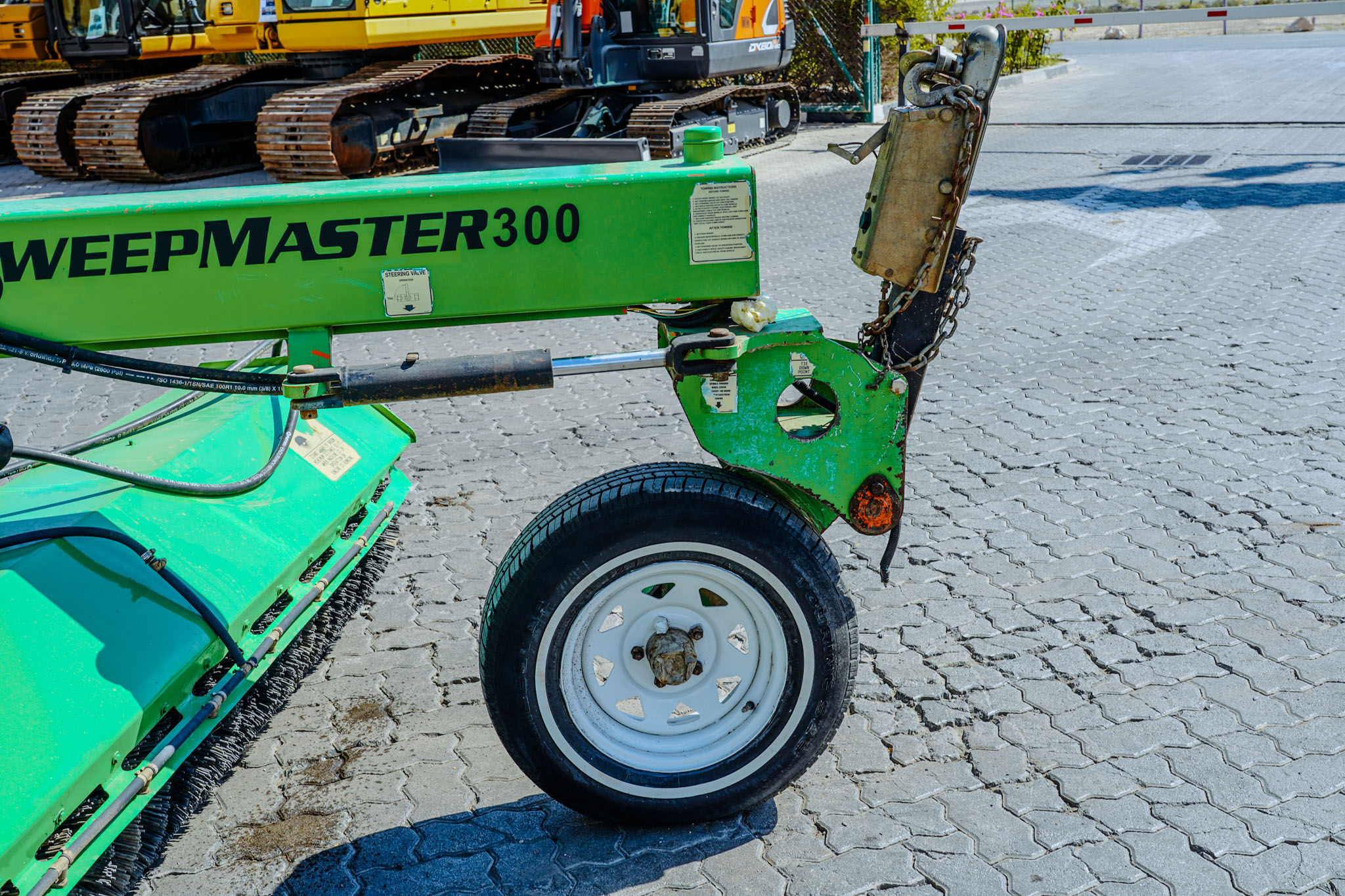 2017 LAY-MOR SM300 Self-Propelled Broom - Image 22