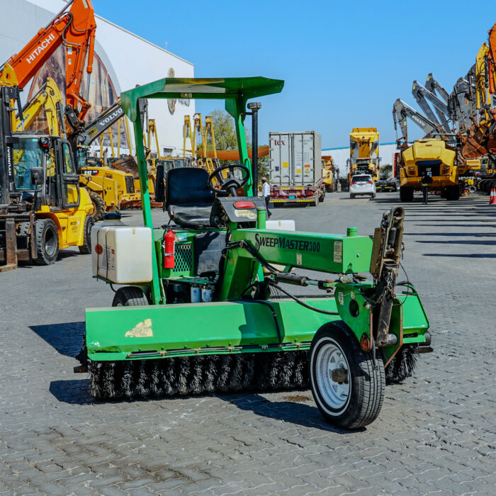 2017 LAY-MOR SM300 Self-Propelled Broom