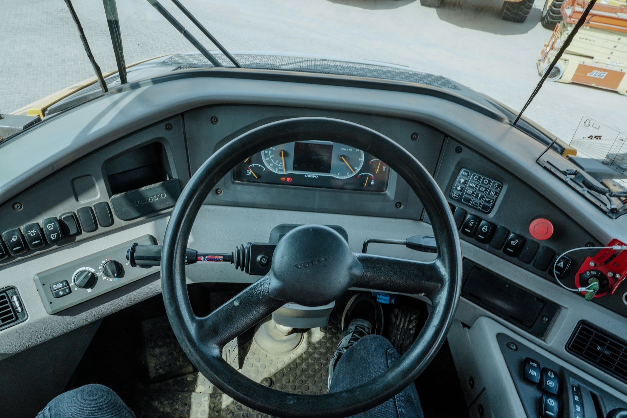 2020 VOLVO A40G Articulated Dump Truck - Image 8