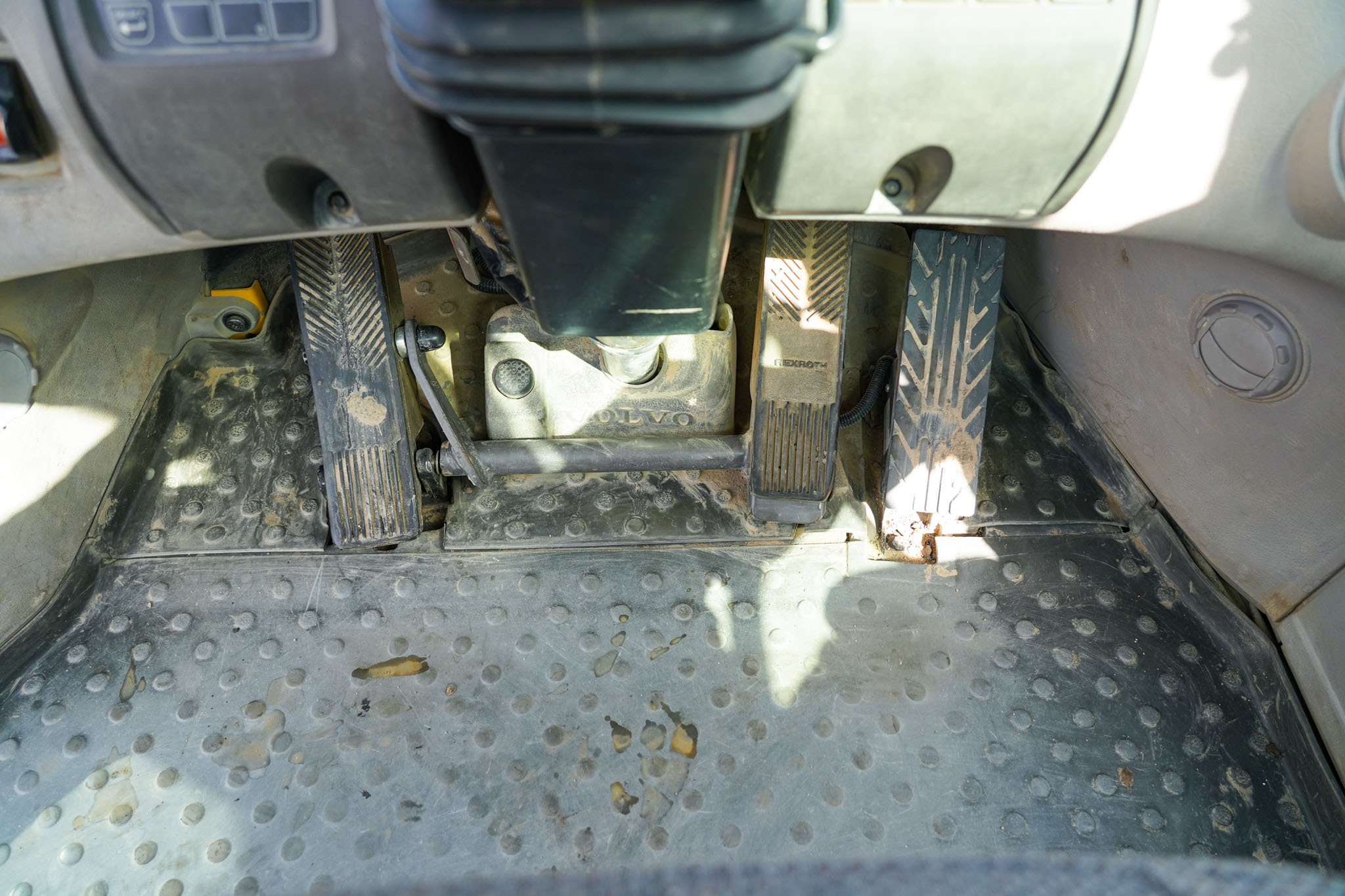 2013 Volvo L120G Wheel Loader - Image 32