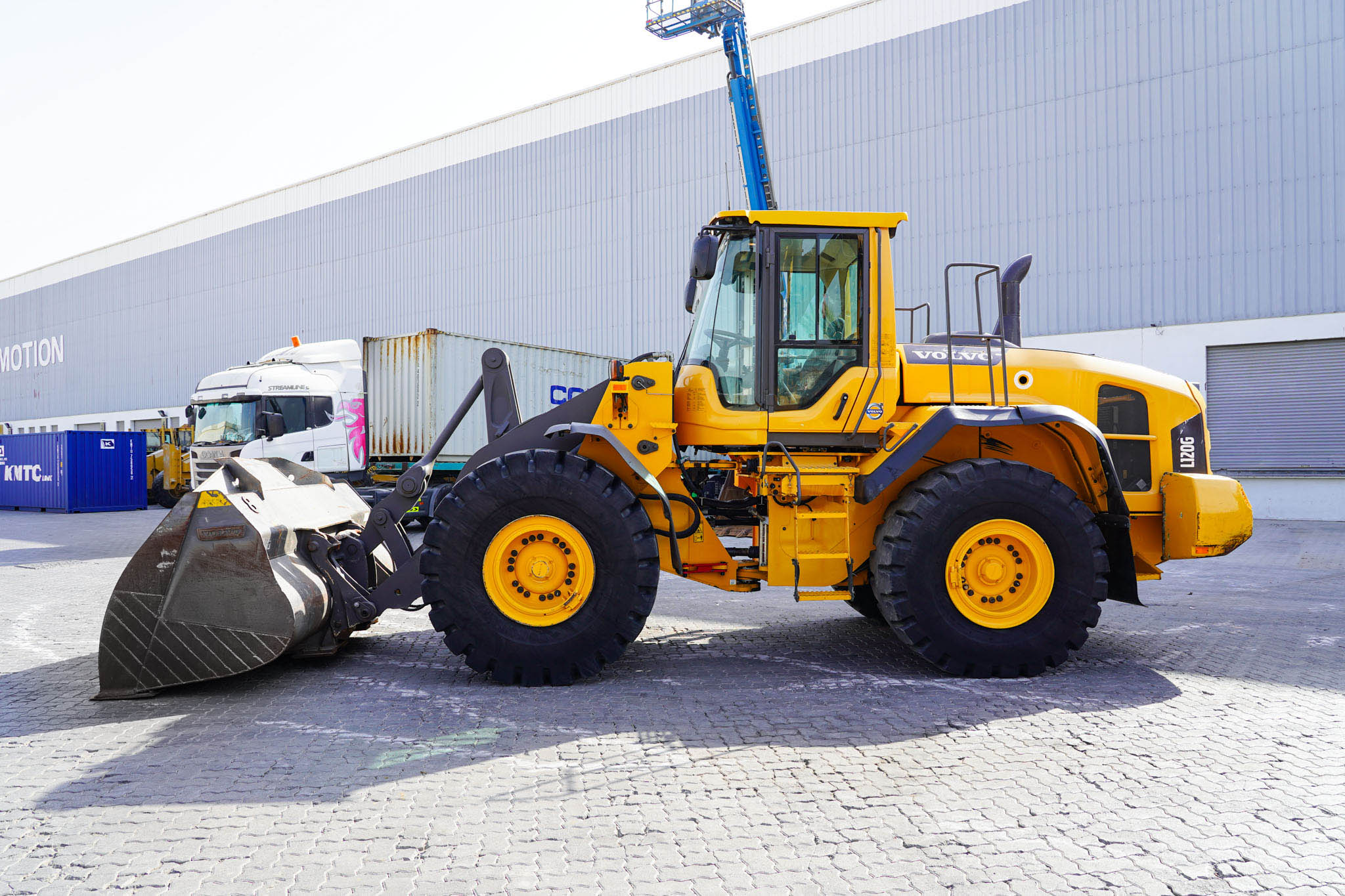 2013 Volvo L120G Wheel Loader - Image 7