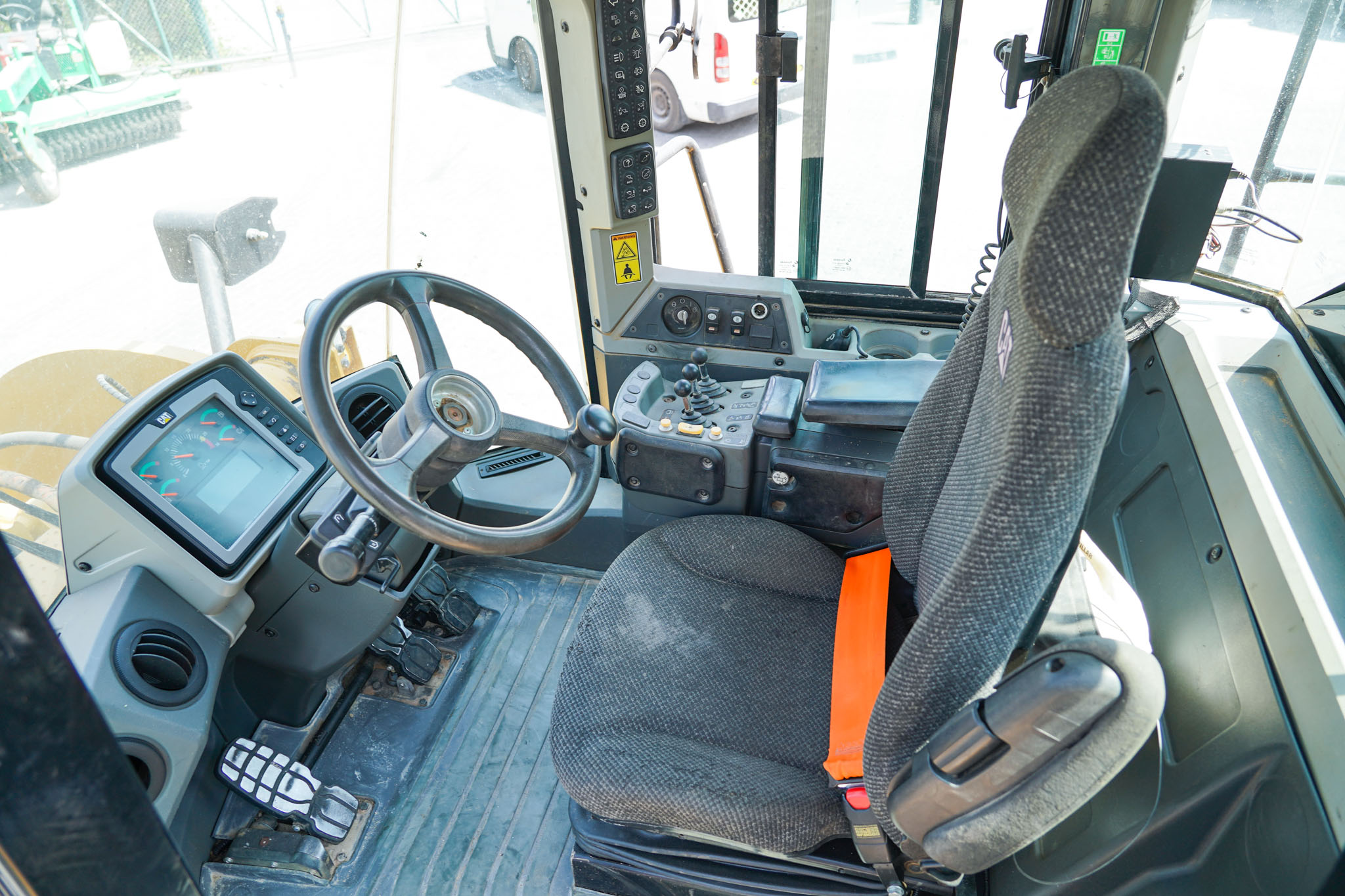 2014 CAT 950K Wheel Loader - Image 25