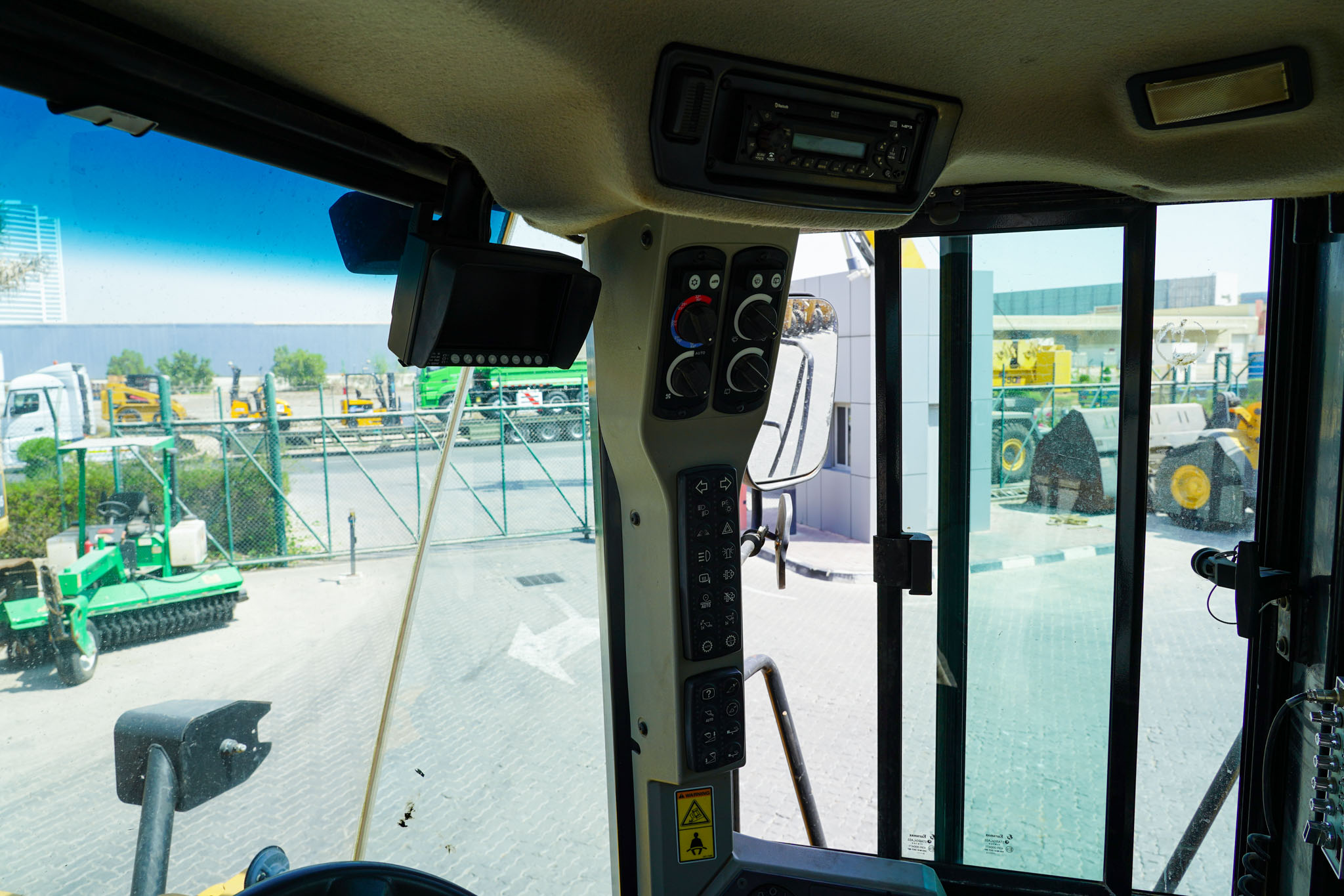 2014 CAT 950K Wheel Loader - Image 30